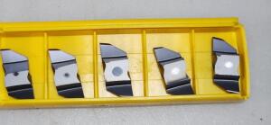 DESCRIPTION: (5) NR4R W CARBIDE GROOVING INSERTS BRAND/MODEL: KENNAMETAL SP NR4R W RETAIL$: $44.98 PER INSERT QTY: 5