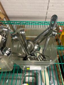 ASSORTED KITCHEN UTENSILS AS SHOWN