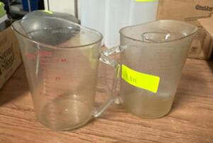 ASSORTED MEASURING CUPS AS SHOWN