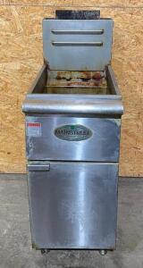 DESCRIPTION: 40 LB NATURAL GAS STAINLESS FLOOR FRYER- 90,000 BTU BRAND/MODEL: MAIN STREET EQUIPMENT 541FF40N INFORMATION: BTU: 90,000 GAS: NATURAL SIZ