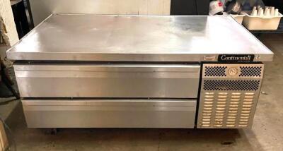 DESCRIPTION: 60" TWO DRAWER FREEZER CHEF BASE ON CASTERS BRAND/MODEL: CONTINENTAL SIZE: 60" QTY: 1