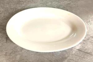 DESCRIPTION: (12) 10" CERAMIC OVAL PLATES SIZE: 10" QTY: 12