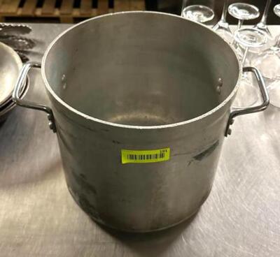 DESCRIPTION: 12" X 10" STAINLESS STOCK POT SIZE: 12" X 10" QTY: 1