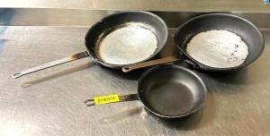 DESCRIPTION: (3) VARIOUS SIZE ALUMINUM SKILLETS QTY: 3