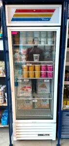 1-SECTION DISPLAY FREEZER WITH SWING DOOR (BOTTOM MOUNT)