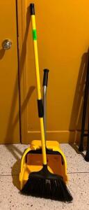 BROOM AND DUST PAN SET