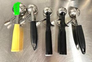 (5) ASSORTED ICE CREAM DISHERS