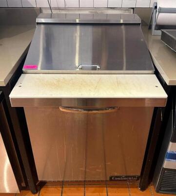 27" STAINLESS STEEL MEGATOP SANDWICH/SALAD PREP TABLE WITH REFRIGERATED BASE ON CASTERS