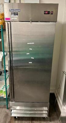 NORPOLE NP21 ONE DOOR COMMERCIAL REACH IN COOLER. ON CASTERS