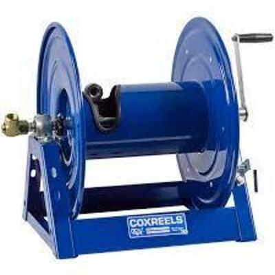 DESCRIPTION: (1) HAND CRANK MEDIUM PRESSURE HOSE REEL BRAND/MODEL: COXREELS #1125-4-325 INFORMATION: BLUE RETAIL$: $739.40 EA QTY: 1