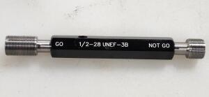 DESCRIPTION: (1) PLUG THREAD GO/NOGO GAGE BRAND/MODEL: SPI 34-404-4 RETAIL$: 187.17 SIZE: 1/2-28 CLASS 3B QTY: 1