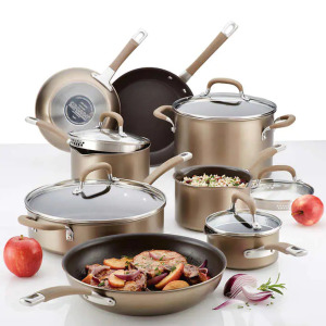 DESCRIPTION: PROFESSIONAL NON-STICK COOKWARE SET (USED) BRAND/MODEL: CIRCULON PREMIER INFORMATION: MAY BE MISSING SOME PIECES, $229.99 NEW QTY: 1