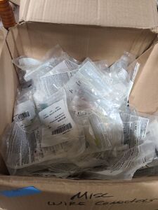 DESCRIPTION: (1) BOX OF MISC WIRE CONNECTORS QTY: 1