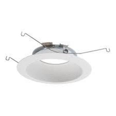 DESCRIPTION: (3) DOWNLIGHT TRIM BRAND/MODEL: HALO #693WB INFORMATION: WHITE RETAIL$: $53.10 EA SIZE: 6" QTY: 3