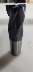 DESCRIPTION: (2) SOLID CARBIDE SQ END MILL BRAND/MODEL: ATRAX 79413449 RETAIL$: $333.11 EA SIZE: 1" QTY: 2