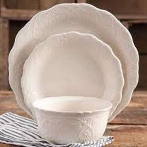 DESCRIPTION: (1) COWGIRL LACE DINNERWARE BRAND/MODEL: THE PIONEER/82782.12R INFORMATION: LINEN/12-PIECES RETAIL$: 49.92 SIZE: (4) 10.75"DINNER PLATES/