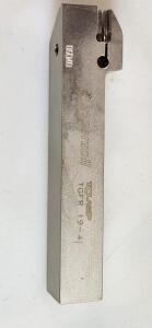 DESCRIPTION: (1) T-CLAMP ULTRAPLUS GROOVING TOOL HOLDER BRAND/MODEL: INGERSOLL TGFR 19-4 RETAIL$: 260.75 SIZE: TGFR 19-4 QTY: 1