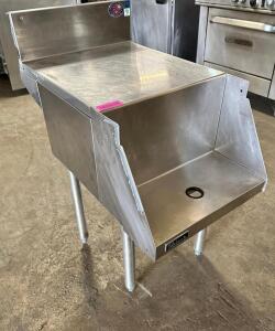 DESCRIPTION: 18" X 30" STAINLESS UNDER BAR BLENDER STAND BRAND / MODEL: PERLICK SIZE 18" X 30" LOCATION: BAY 6 QTY: 1