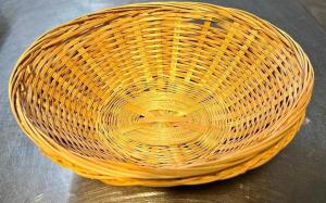 DESCRIPTION: (36) 9" WICKER BREAD BASKETS LOCATION: BAY 6 THIS LOT IS: SOLD BY THE PIECE QTY: 30