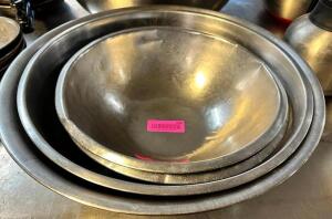 DESCRIPTION: (4) PIECE STAINLESS MIXING BOWL SET. LOCATION: BAY 6 THIS LOT IS: SOLD BY THE PIECE QTY: 4