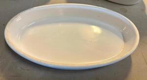 DESCRIPTION: (6) 11" CHINA PLATTERS SIZE 11" LOCATION: BAY 6 THIS LOT IS: SOLD BY THE PIECE QTY: 6