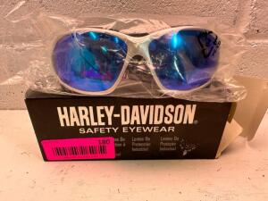 HARLEY DAVIDSON SUN GLASSES W/ BOX