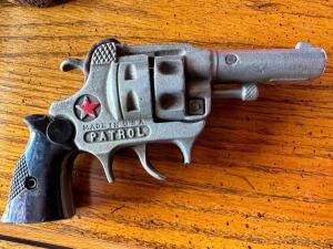 OLD TOY PATIZOL PISTOL