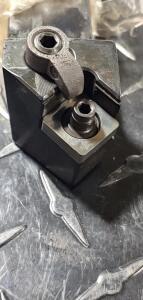 (1) DORIAN TOOLS RH NEG. SQUARE TOOLHOLDER