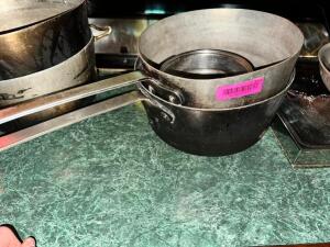 DESCRIPTION: (2) 10" SAUCE POTS W/ HANDLES SIZE 10" LOCATION: BAR THIS LOT IS: SOLD BY THE PIECE QTY: 2