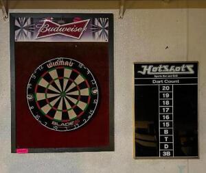 PROFESSIONAL DARTBOARD WITH HOTSHOTS SCORE KEEPER