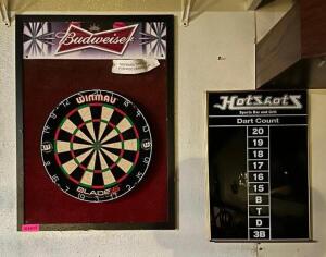 PROFESSIONAL DARTBOARD WITH HOTSHOTS SCORE KEEPER