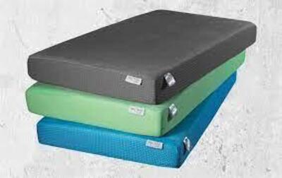 DESCRIPTION: NOCTOVA 6" MEMORY FOAM TWIN SIZE MATTRESS (GRAY) BRAND/MODEL: NOCTOVA KIDZ RETAIL$: $179.00 SIZE: TWIN