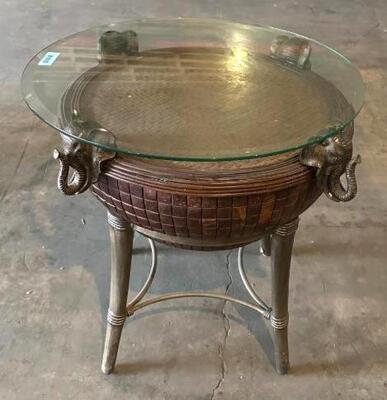 DESCRIPTION: 26" DECORATIVE END TABLE W/ GLASS TOP SIZE: 26" X 25"