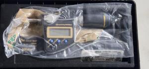 DESCRIPTION: (1) DIGITAL MICROMETER BRAND/MODEL: MITUTOYO 293-180-30CAL RETAIL$: 325 SIZE: 0-1" QTY: 1