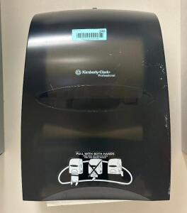 DESCRIPTION: WALL MOUNTED PAPER TOWEL DISPENSER LOCATION: CLINIC 7 MEDICAL LAB THIS LOT IS: ONE MONEY QTY: 1
