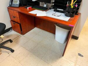 DESCRIPTION: 72" X 30" LAMINATE DESK W/ LEFT SIDE DRAWERS. ADDITIONAL INFORMATION CONTENTS ARE NOT INCLUDED SIZE 72" X 30" LOCATION: LAUNDRY QTY: 1