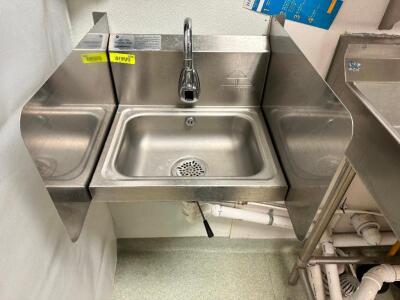 ADVANCE TABCO 7-PS-51 WALL MOUNTED STAINLESS HAND SINK