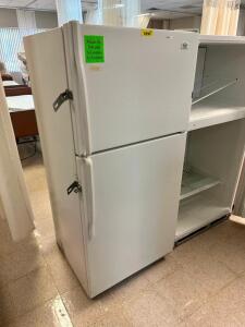 TWO DOOR HOUSE HOLD REFRIGERATOR / FREEZER