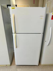 TWO DOOR HOUSE HOLD REFRIGERATOR / FREEZER