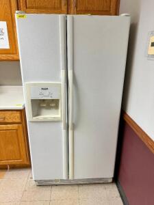 TWO DOOR HOUSE HOLD REFRIGERATOR / FREEZER