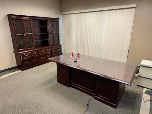 7' X 36" EXECUTIVE OFFICE DESK W/ MATCHING CREDENZA AND HUTCH.