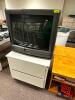 TOSHIBA 35" COLOR TV W/ STAND - 2