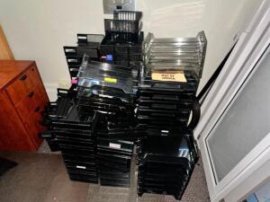 LOT OF PLASTIC FILE ORGANIZERS