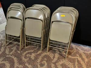 (12) METAL FOLDING CHAIRS