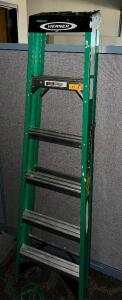 6' WERNER FIBERGLASS LADDER