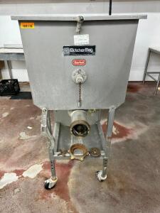 DESCRIPTION: BUTCHER BOY MIXER GRINDER BRAND / MODEL: BUTCHER BOY 100/42 ADDITIONAL INFORMATION 208 V, 3 PHASE, 25 AMP LOCATION: MEAT ROOM QTY: 1