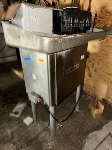 DESCRIPTION: HOBART MIXER GRINDER. NOT IN WORKING CONDITION BRAND / MODEL: HOBART LOCATION: BACK WAREHOUSE QTY: 1