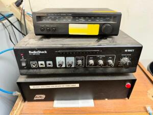 DESCRIPTION: RADIO SHACK PA SYSTEM AMP AND AM/FM RADIO LOCATION: UPSTAIRS OFFICE QTY: 1