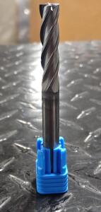 DESCRIPTION (8) OSG 3/8 EXOCARB DIAMOND COATED SQUARE END MILL BRAND/MODEL OSG/70411416 ADDITIONAL INFORMATION RETAIL $ 354.90, 3/8" MILLING DIAM. , 4