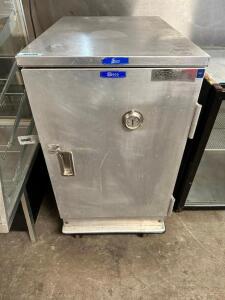 SECO HALF SIZE ENCLOSED TRAY RACK